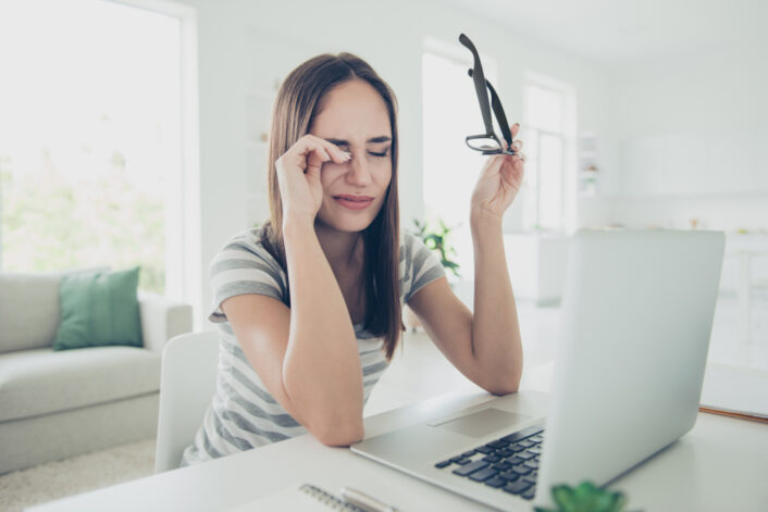 olhos cansados